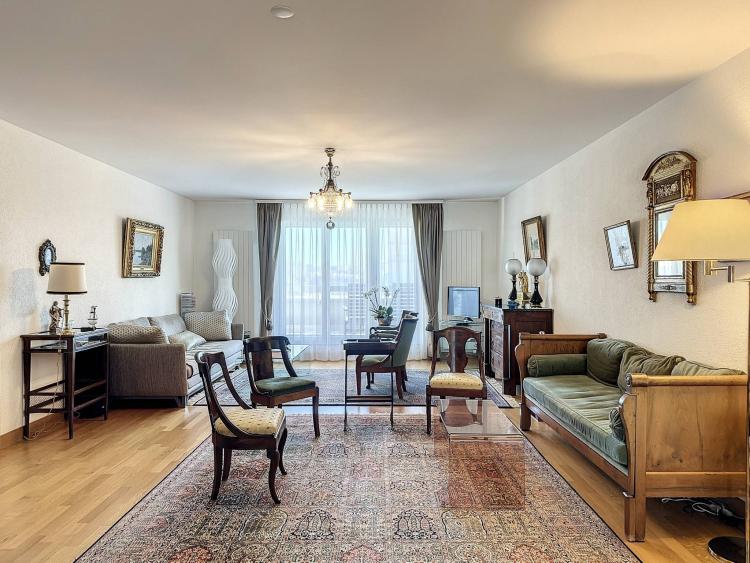 EN EXCLUSIVITE Grand appartement de 5.5 pièces au coeur de Fribourg