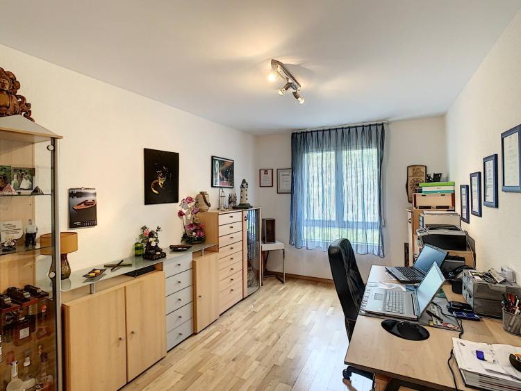 EN EXCLUSIVITÉ - Appartement de 4.5 pièces au rez-supérieur
