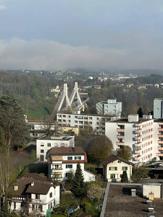 Appartement de 4.5 pièces situé dans le quartier du Schönberg