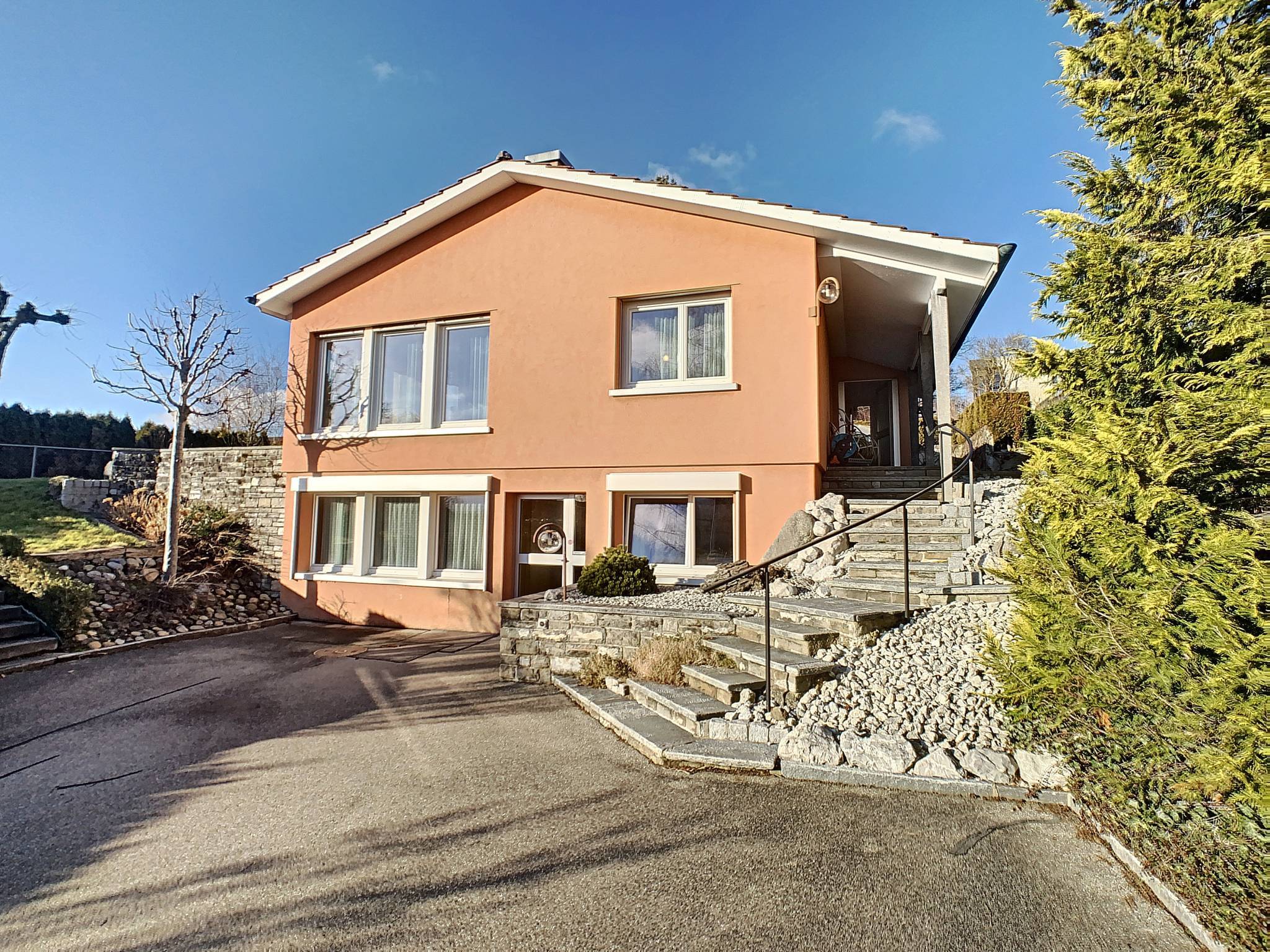EN EXCLUSIVITÉ - Villa individuelle de 6.5 pièces