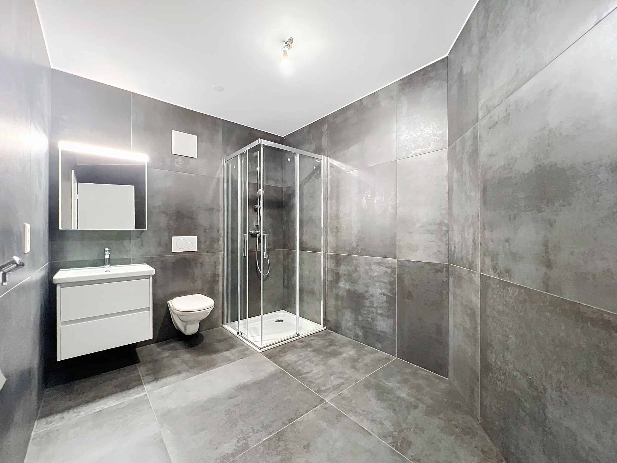 Maison d'angle de 7.5 pièces