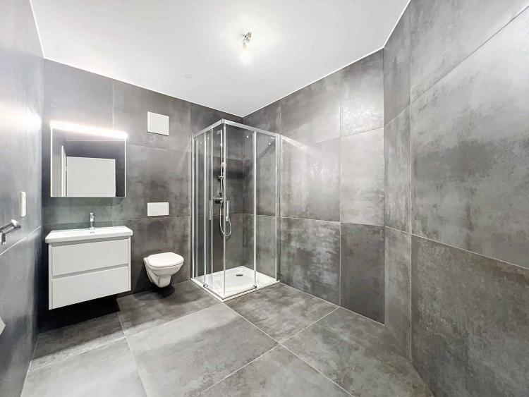 Maison d'angle de 7.5 pièces